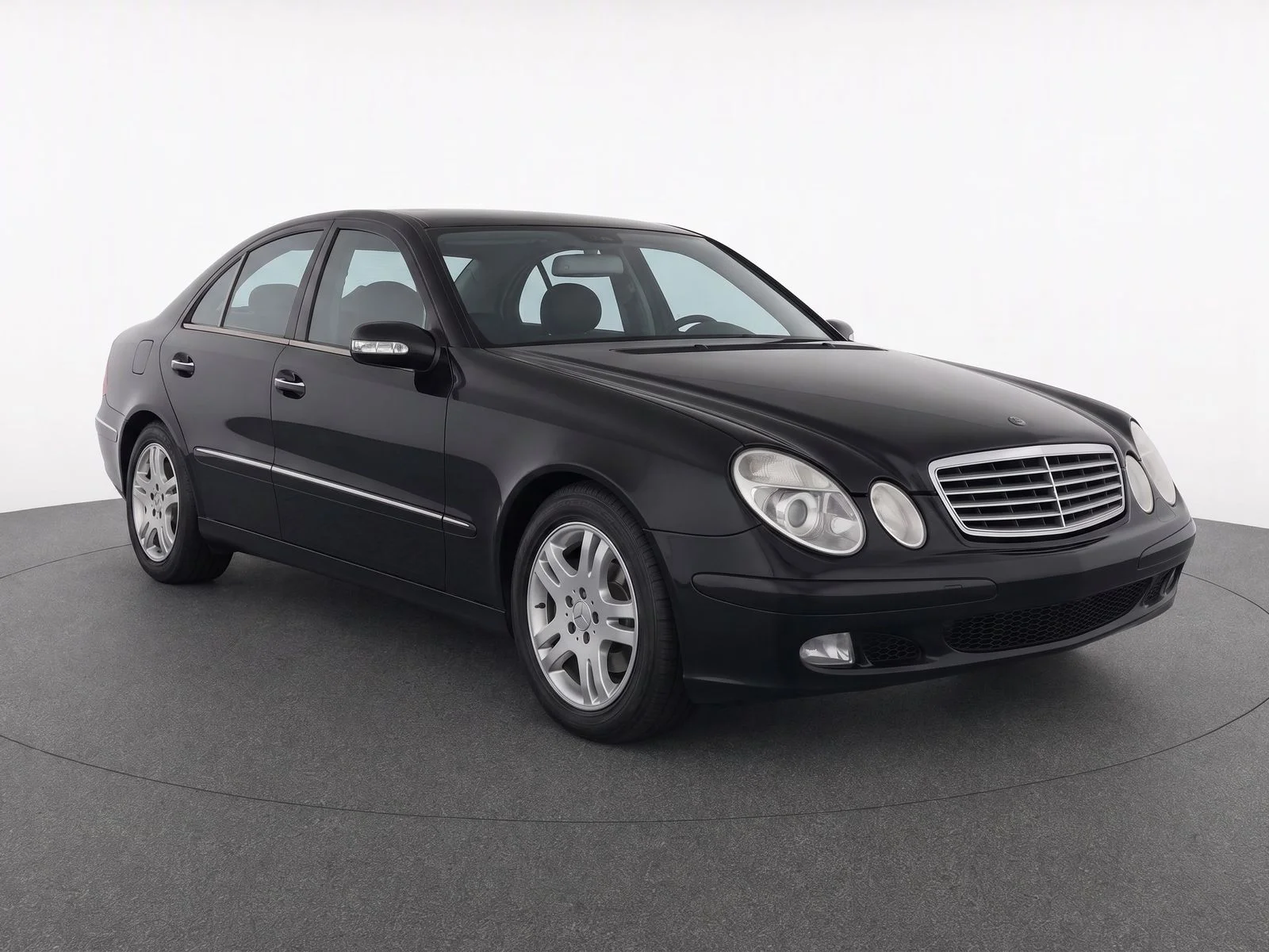 Used 2004 Black Mercedes-Benz 3.2L image 1