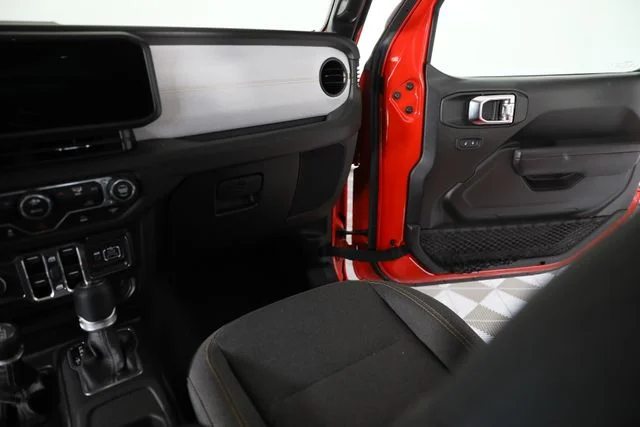 Used 2025 Red Jeep Sport S image 23