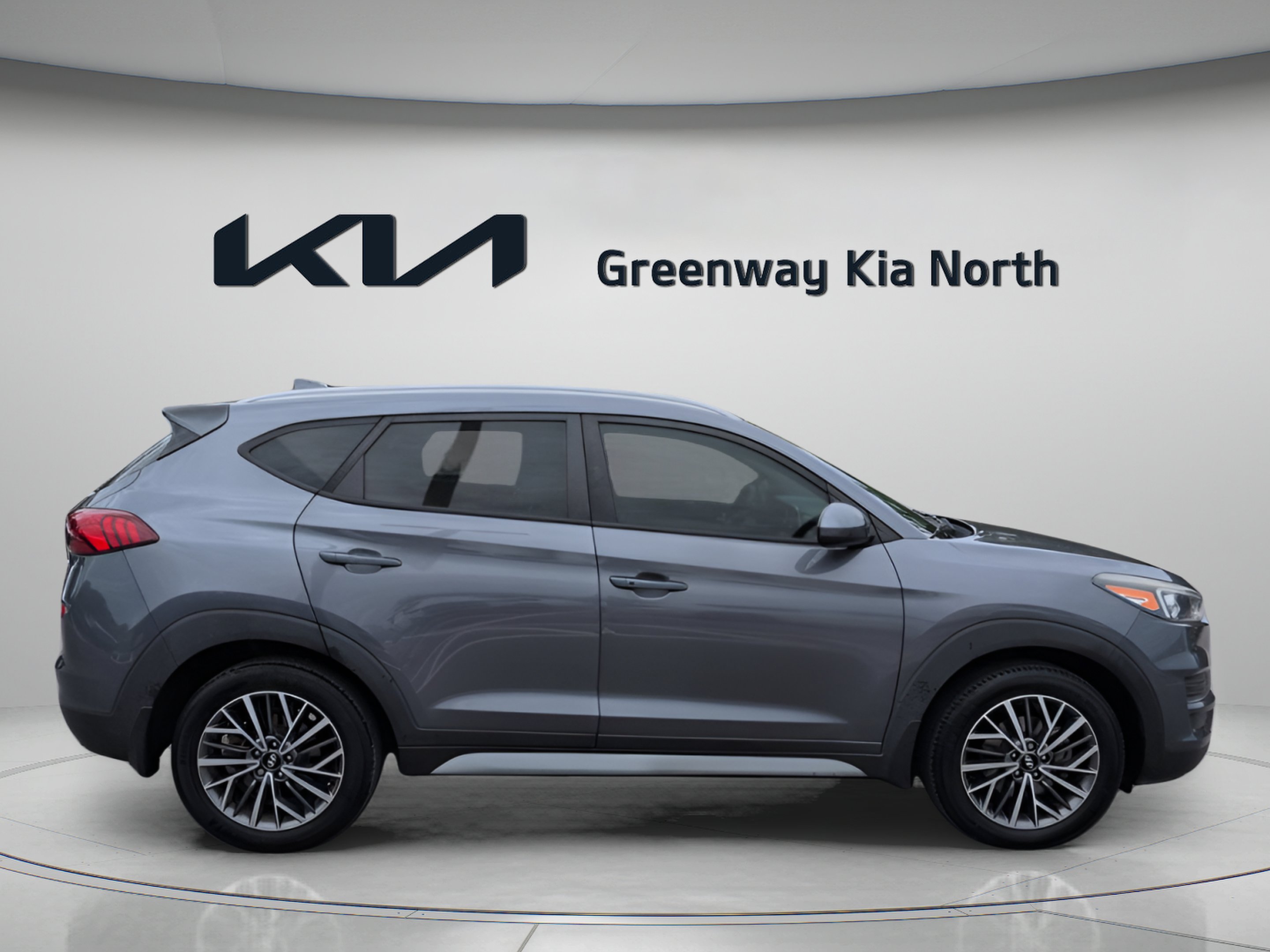 Used 2019 Coliseum Gray Hyundai SEL image 9