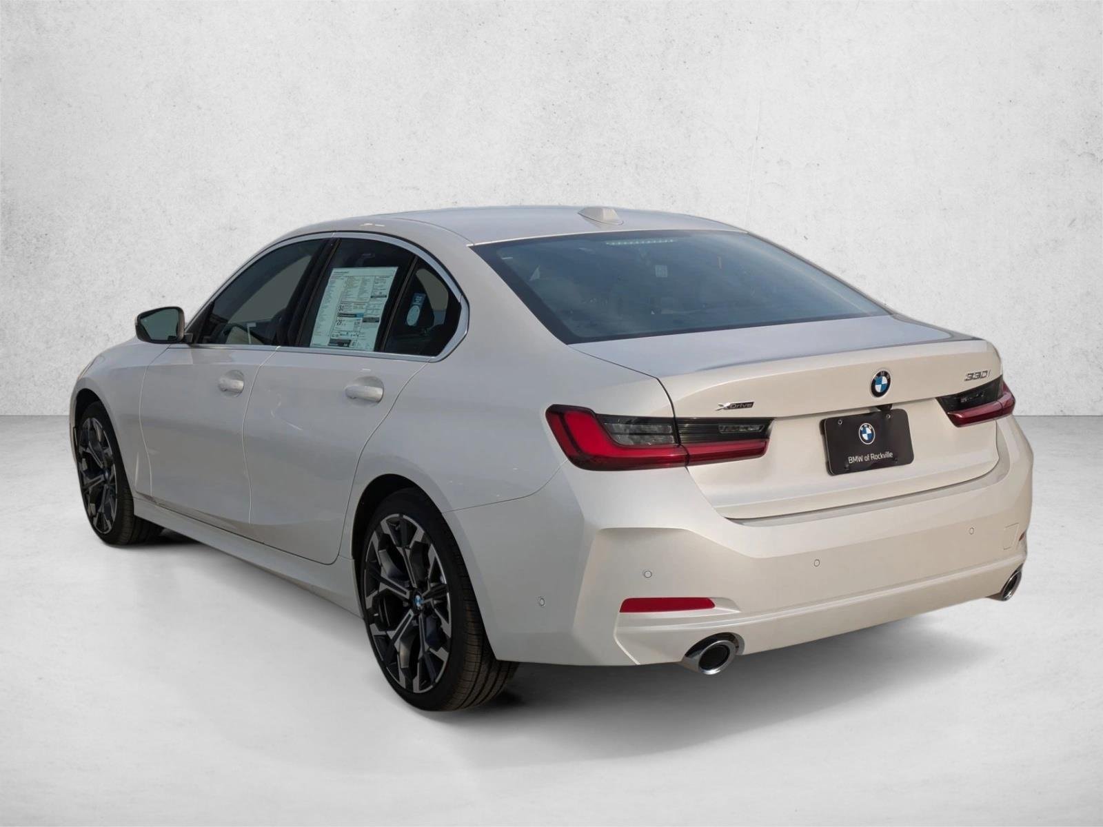 2026 BMW 3 Series 330i - Photo 9