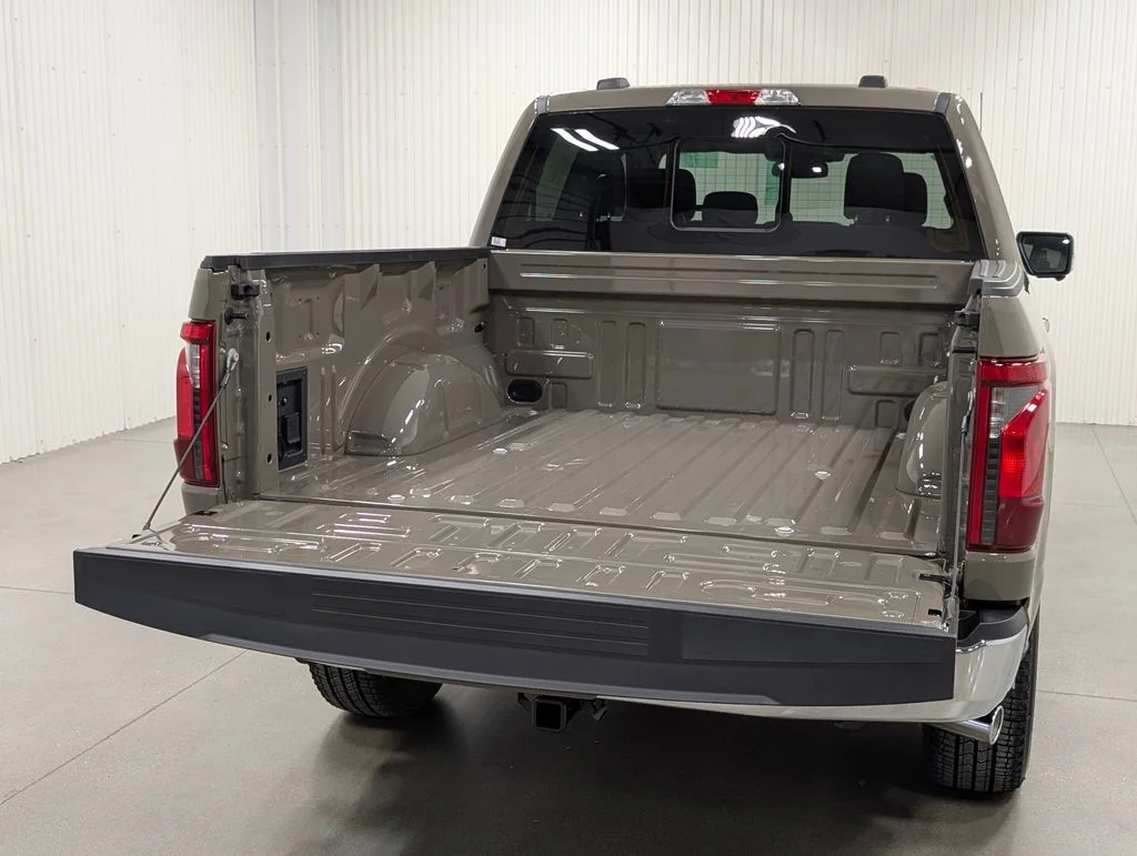 New 2025 Marsh Gray Ford XLT image 7