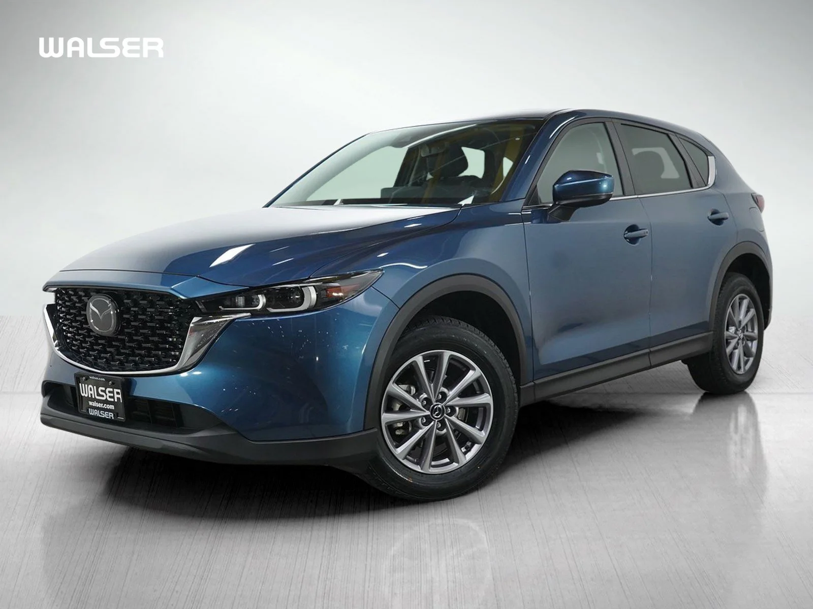 2023 Mazda CX-5 S Preferred package Auto AWD's photo