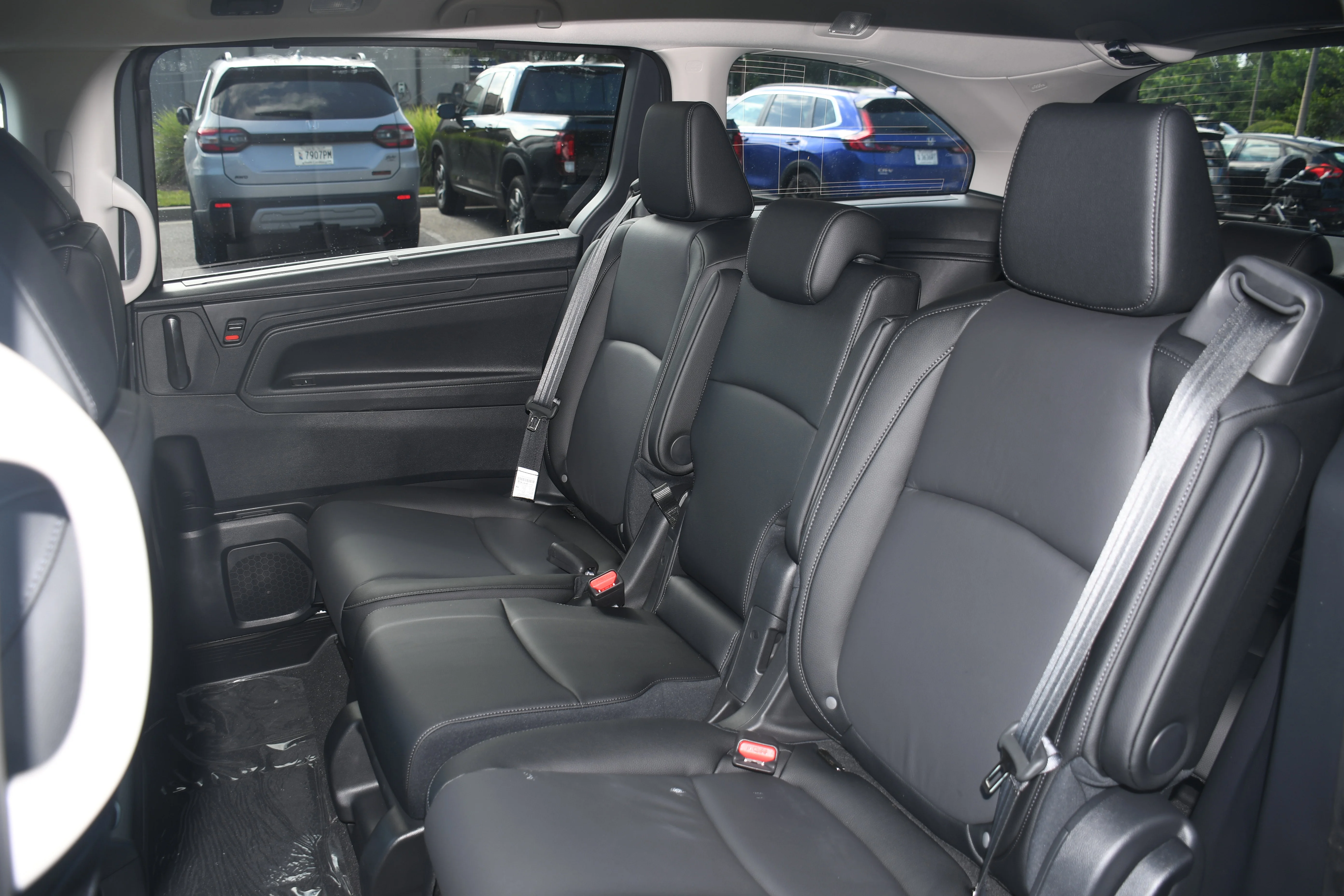 2026 Honda Odyssey EX-L - Photo 8