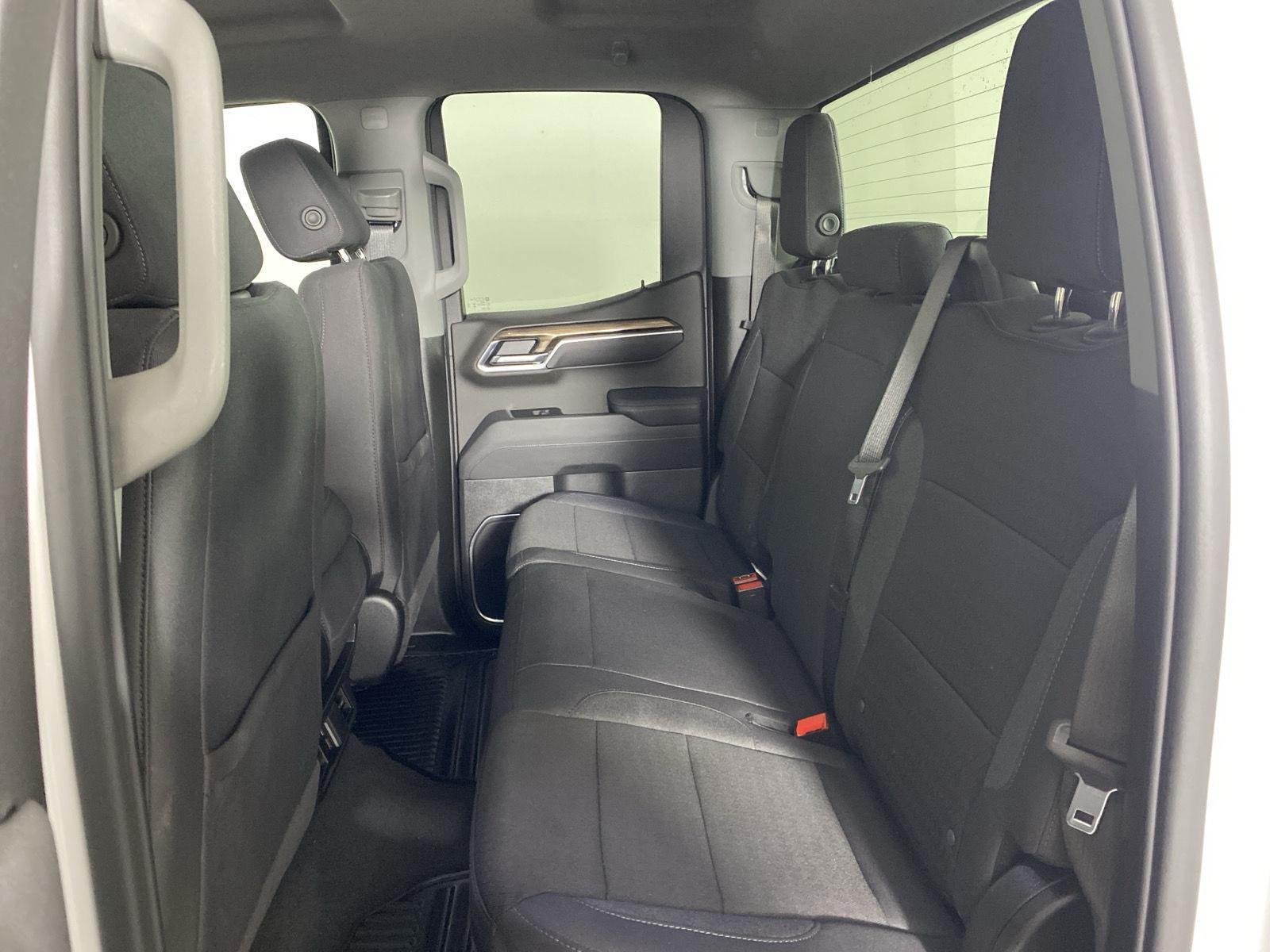 Used 2026 Summit White Chevrolet LT image 26