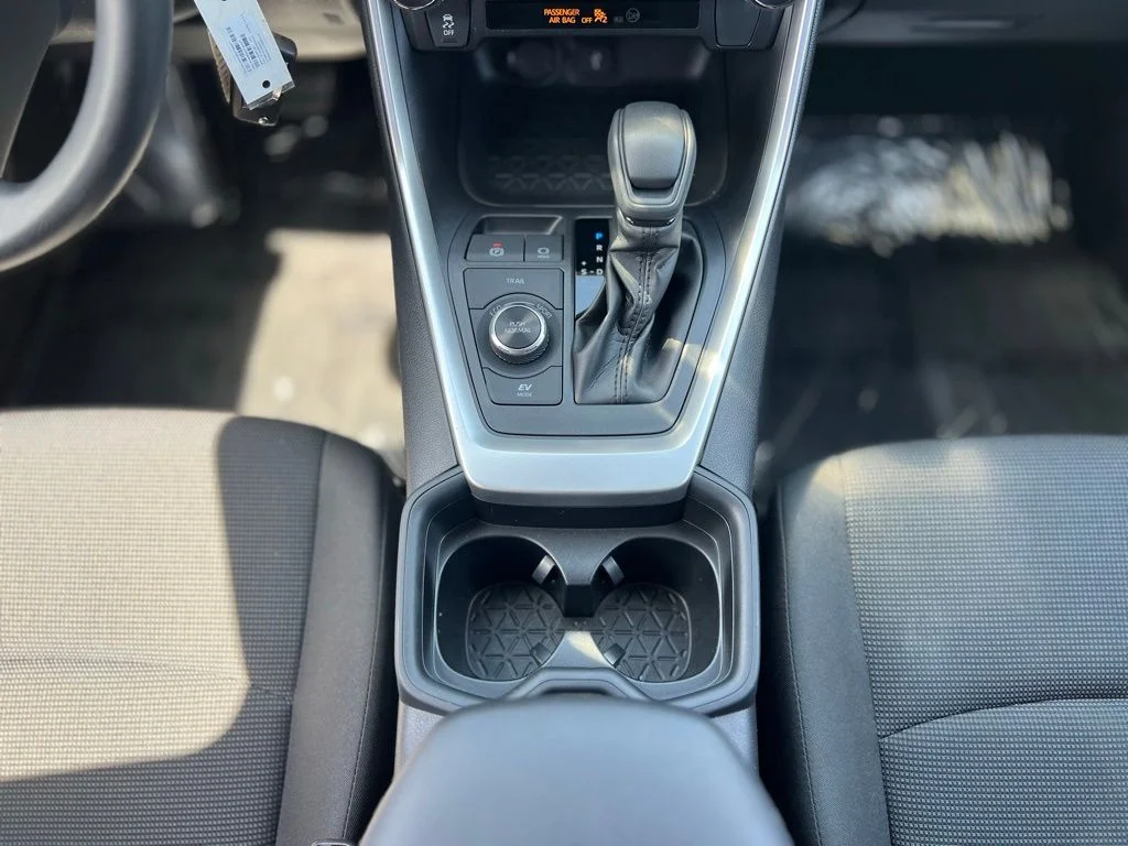 Used 2020 Silver Toyota LE image 26