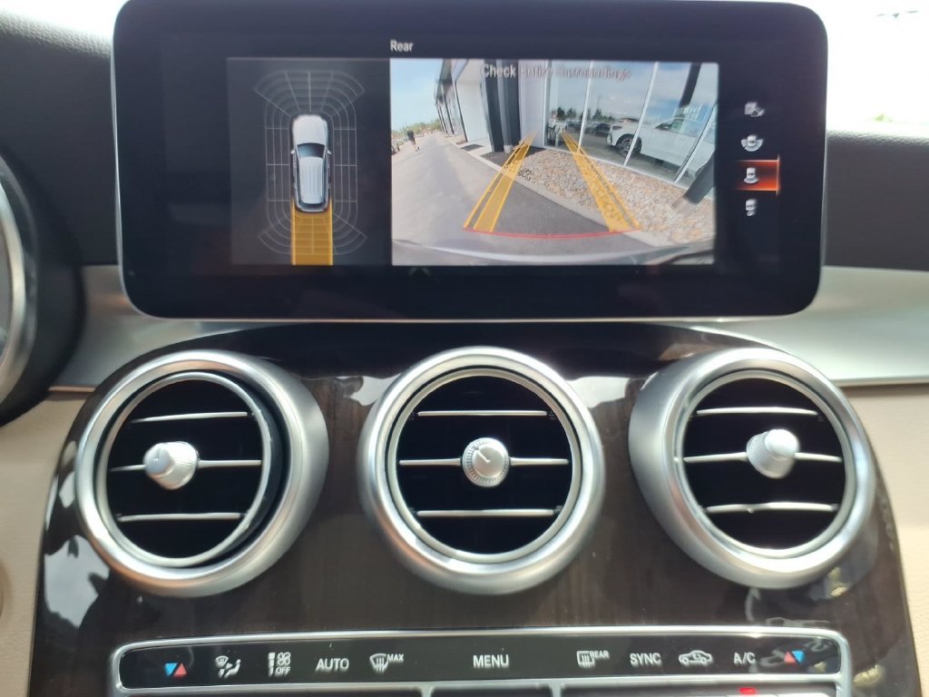 Used 2022 Mojave Silver Metallic Mercedes-Benz GLC 300 image 24