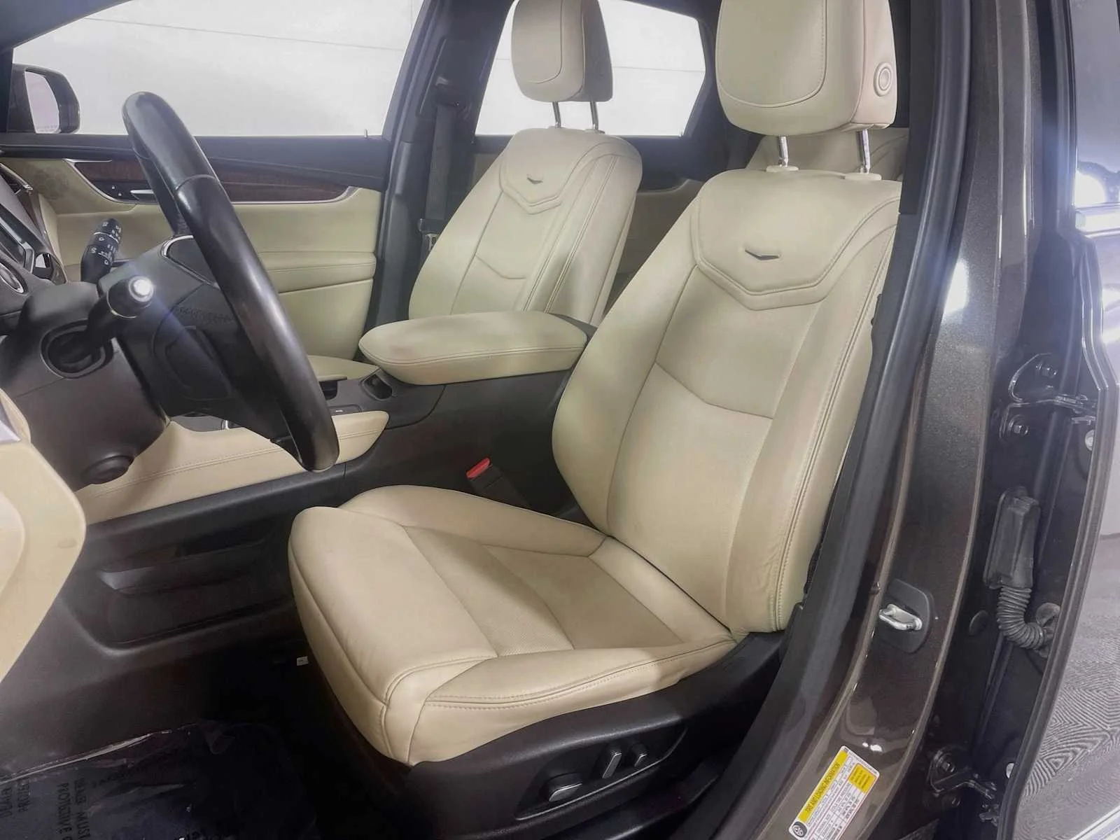 Used 2019 Dark Mocha Metallic Cadillac Luxury FWD image 20
