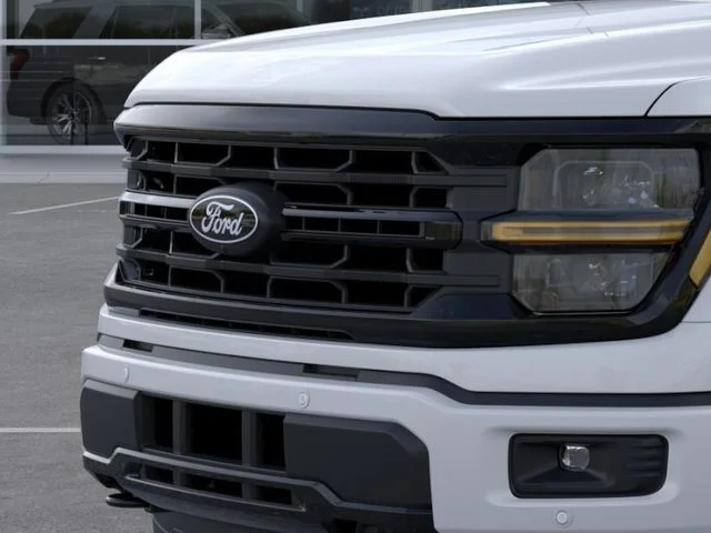 New 2026 Oxford White Ford XLT image 17