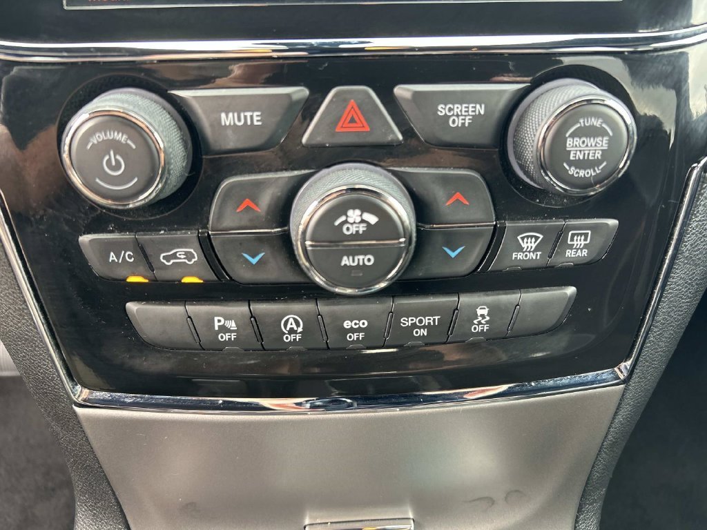 Certified Used 2021 Gray Clearcoat Jeep Laredo X image 33