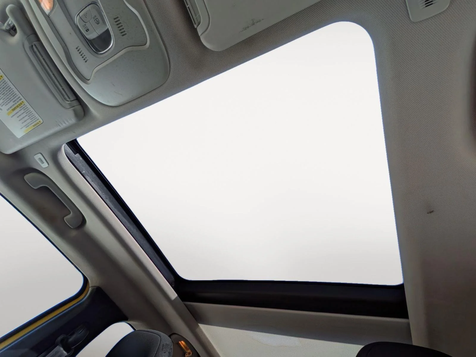 Used 2019 Solar Yellow Clearcoat Jeep Trailhawk image 31