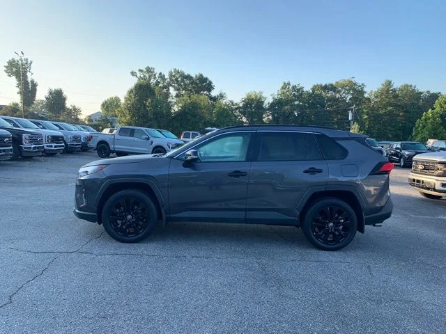 Used 2024 Gray Toyota XLE Premium image 5