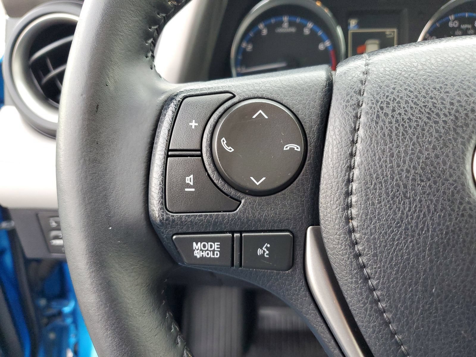 2018 Toyota RAV4 Limited - Photo 18