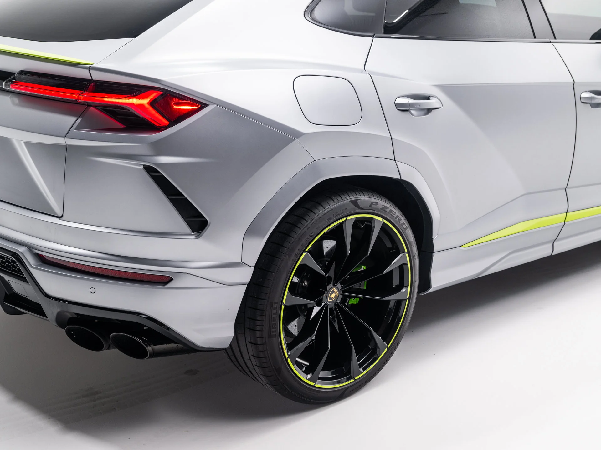 Used 2021 Grigio Nimbus Matt Lamborghini Graphite Capsule image 18