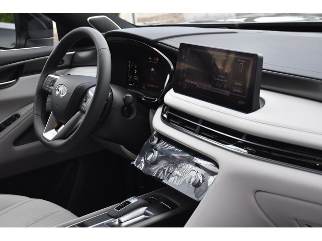 New 2027 GRAPHITE SHADOW INFINITI Luxe AWD image 31