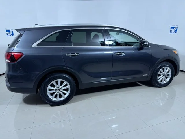 Used 2019 Platinum Graphite Kia LX image 8