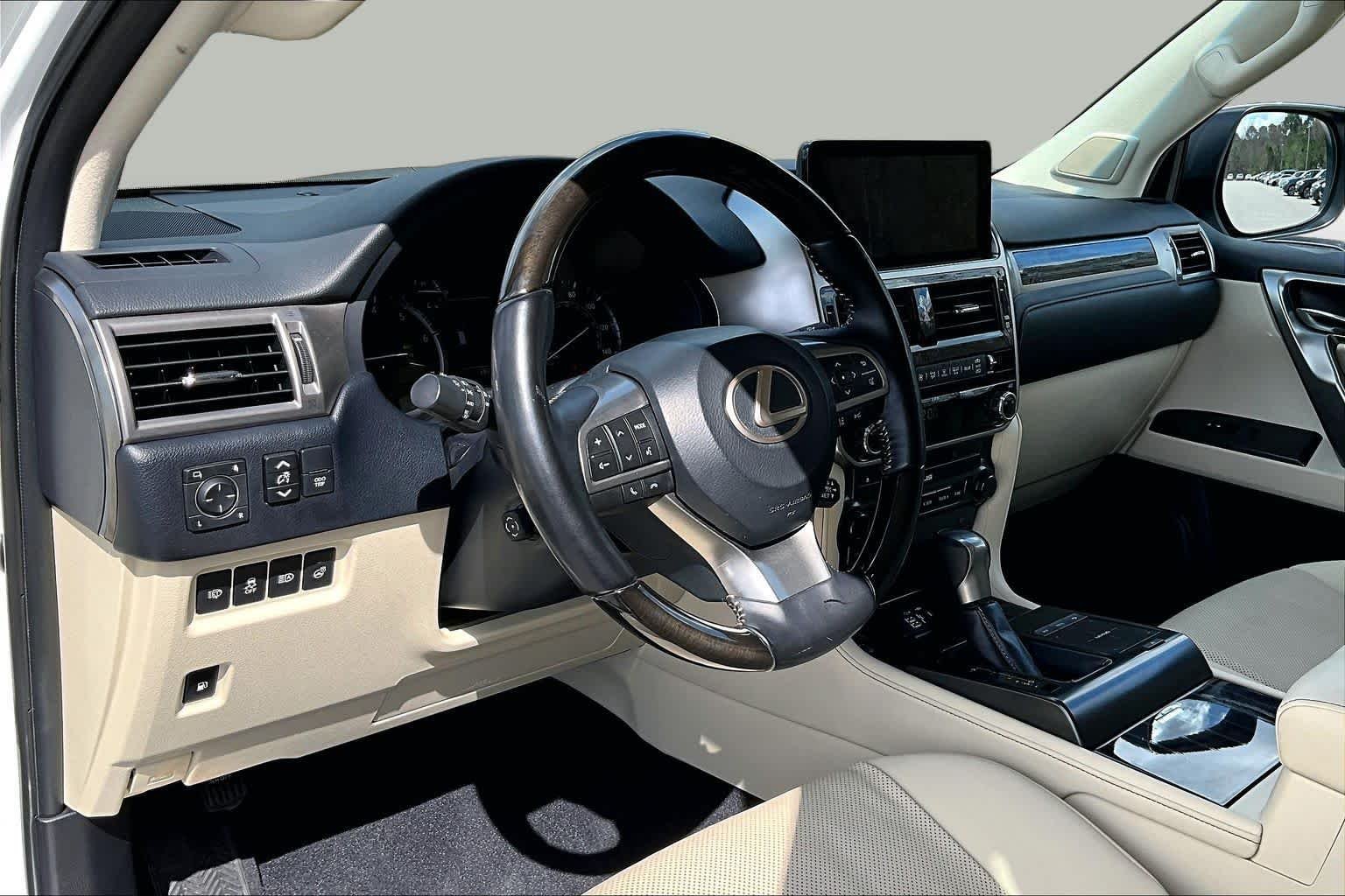 Used 2023 Eminent White Pearl Lexus Premium image 33