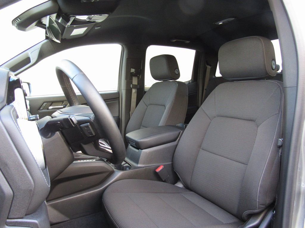 2024 Chevrolet Colorado LT - Photo 14