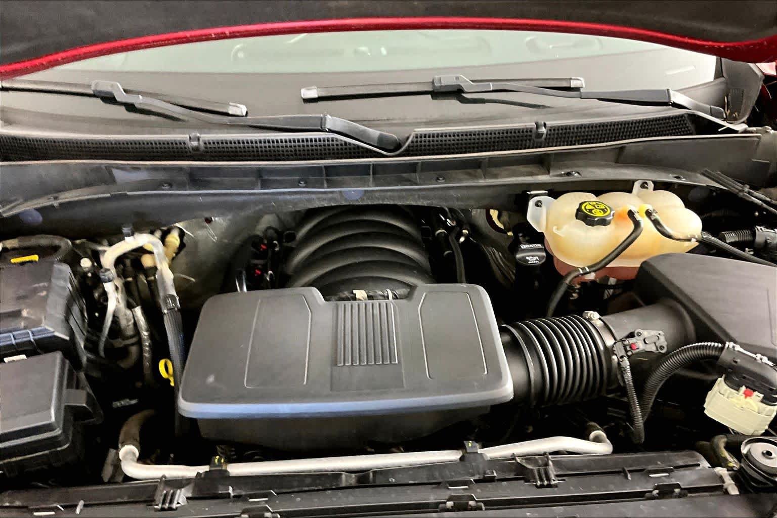 Used 2023 Volcanic Red Tintcoat GMC AT4 image 31