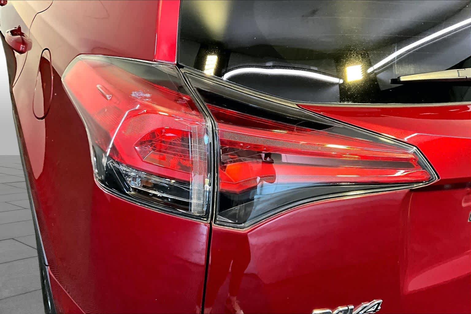 Used 2018 Ruby Flare Pearl Toyota LE image 28