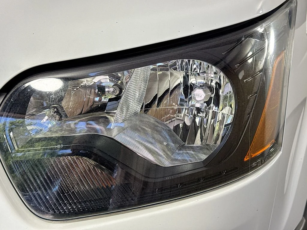 Used 2018 White Ford XL image 35