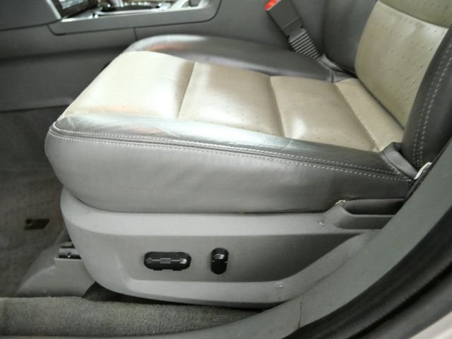 Used 2008  Mercury Premier image 14