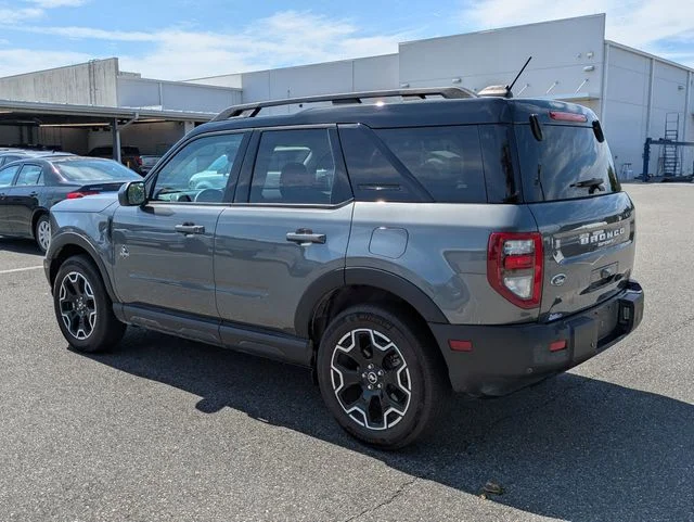 Used 2025 Carbonized Gray Metallic Ford Outer Banks image 5