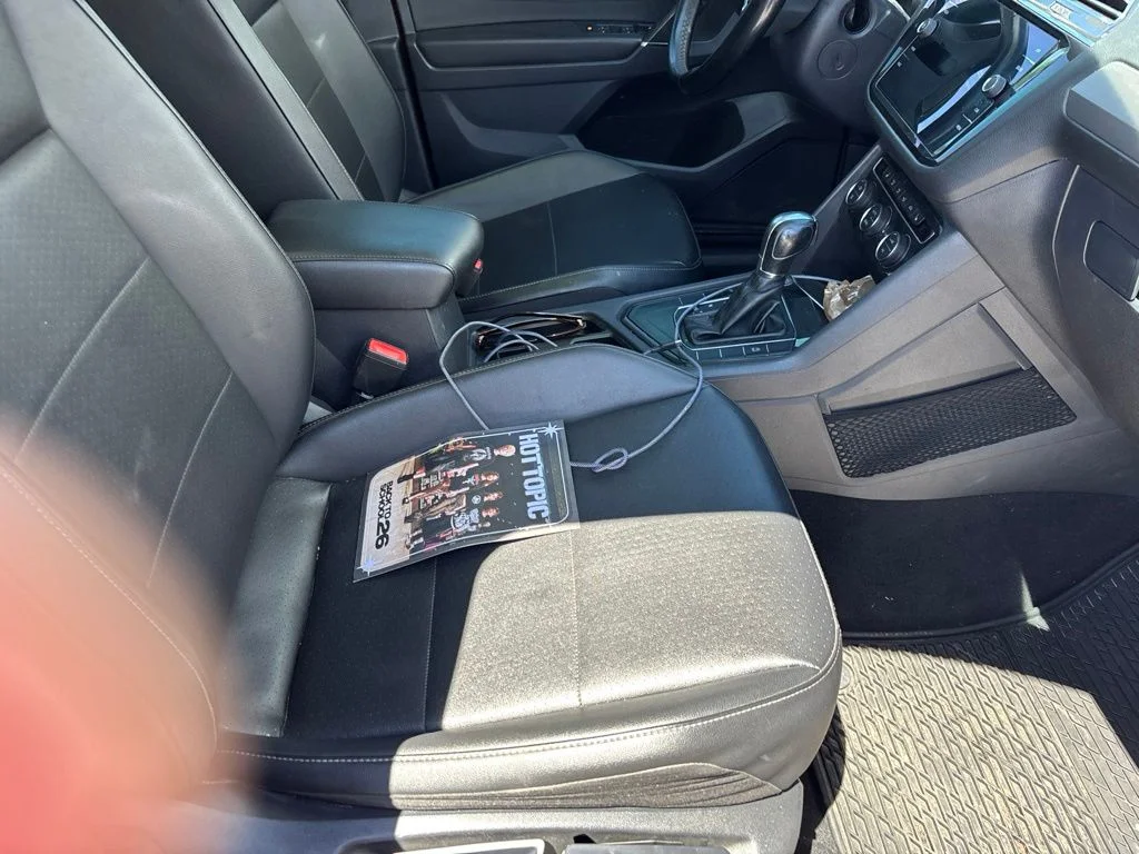Used 2018 Orange Volkswagen 2.0T SE image 13