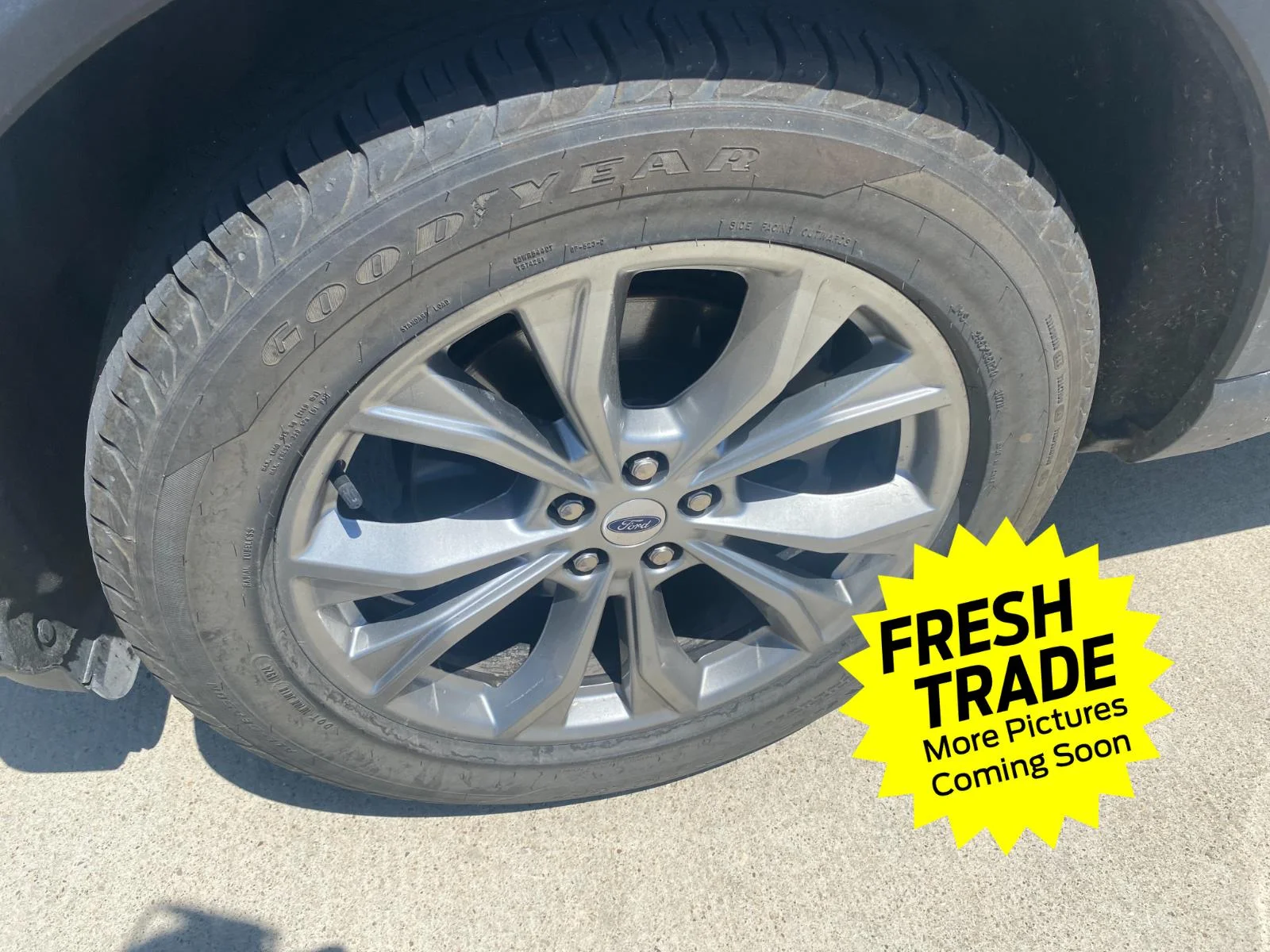Used 2023 Star White Metallic Tri-Coat Ford Limited image 10