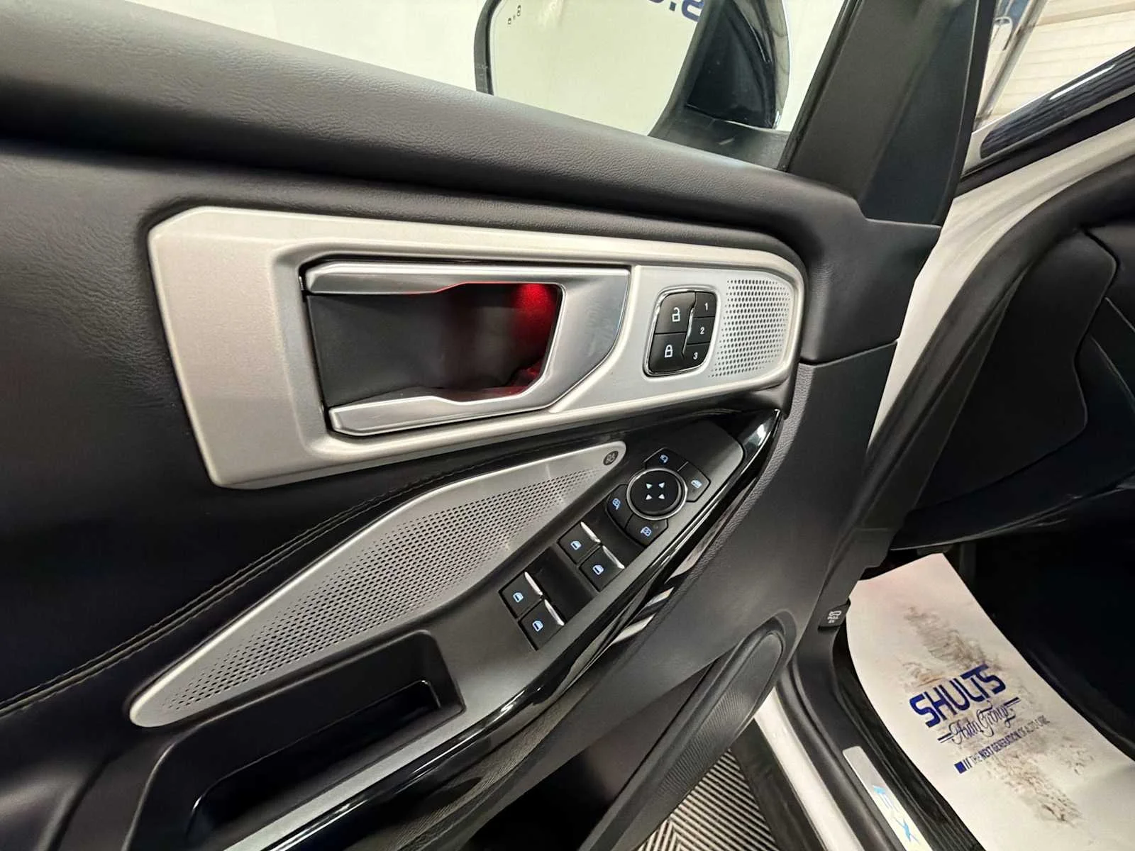 Used 2023 Star White Metallic Tri-Coat Ford Platinum image 15