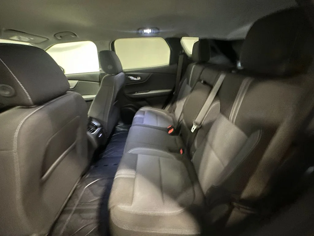Used 2024 White Chevrolet LT image 19