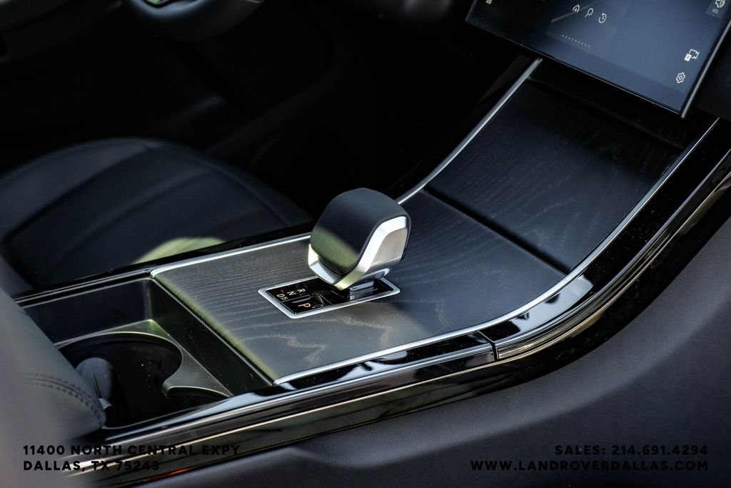 New 2026 Fuji White Land Rover S image 22