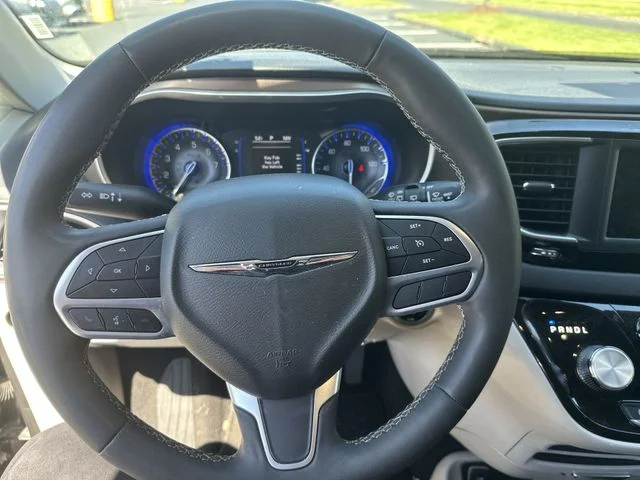 Used 2023 Gray Chrysler LX image 13