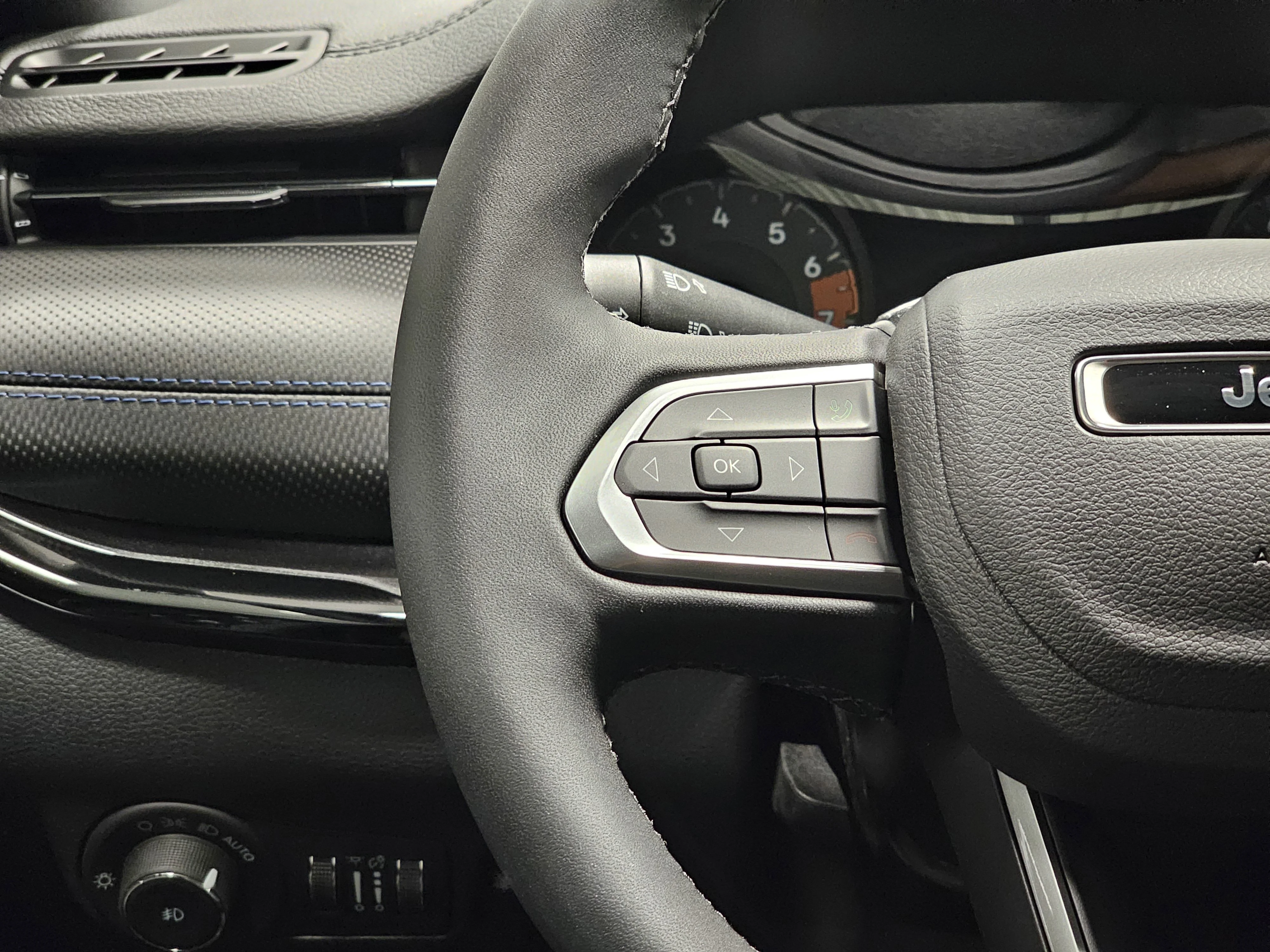 2025 Jeep Compass Latitude - Photo 21