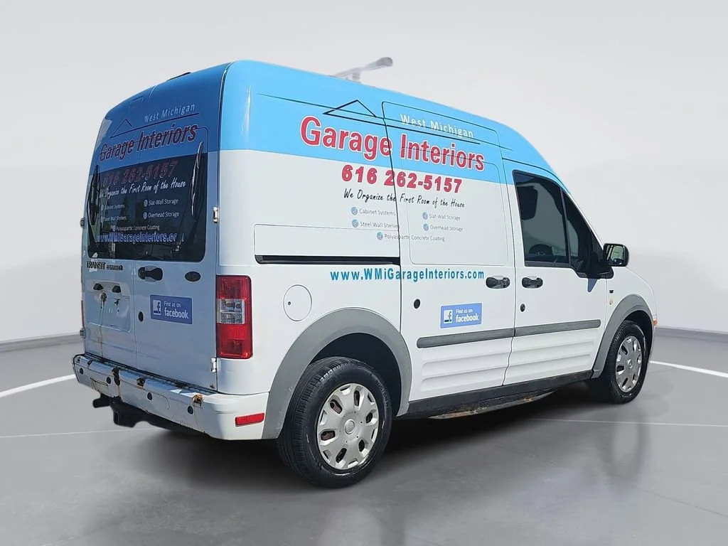 Used 2010 White Ford XLT image 3