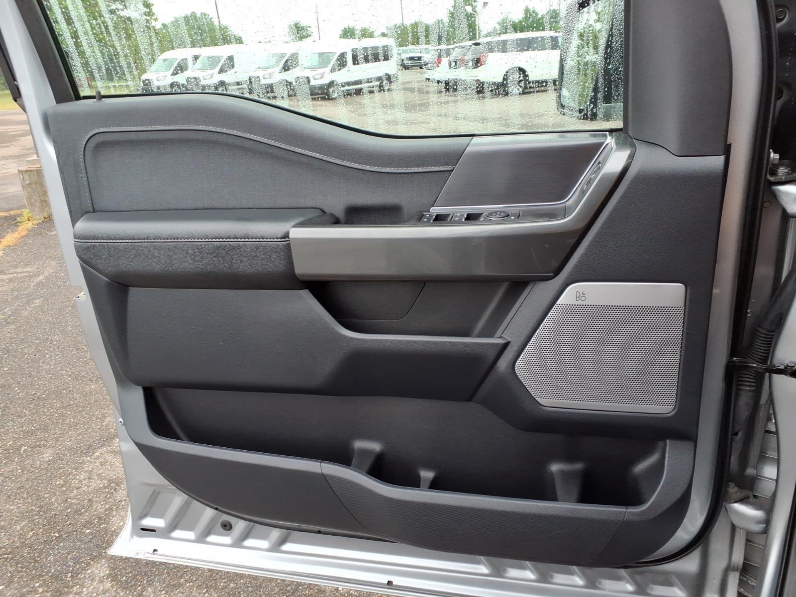 Used 2023 Silver Ford LARIAT image 29