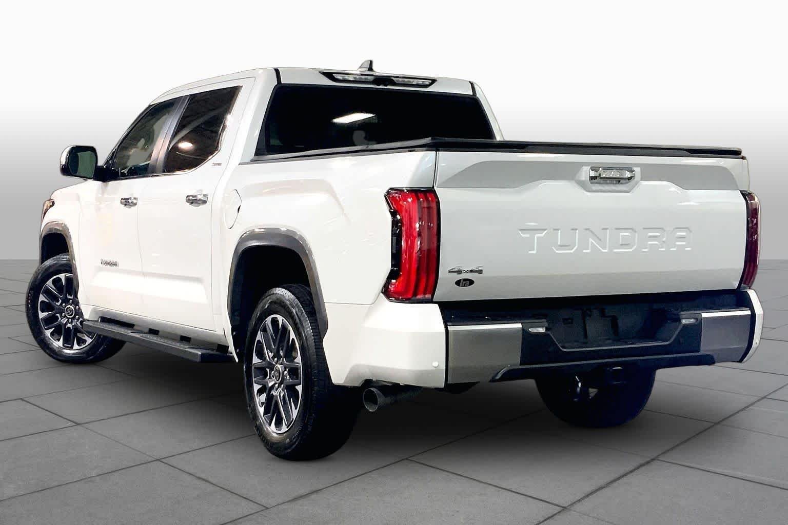Used 2024 Wind Chill Pearl Toyota Limited image 12
