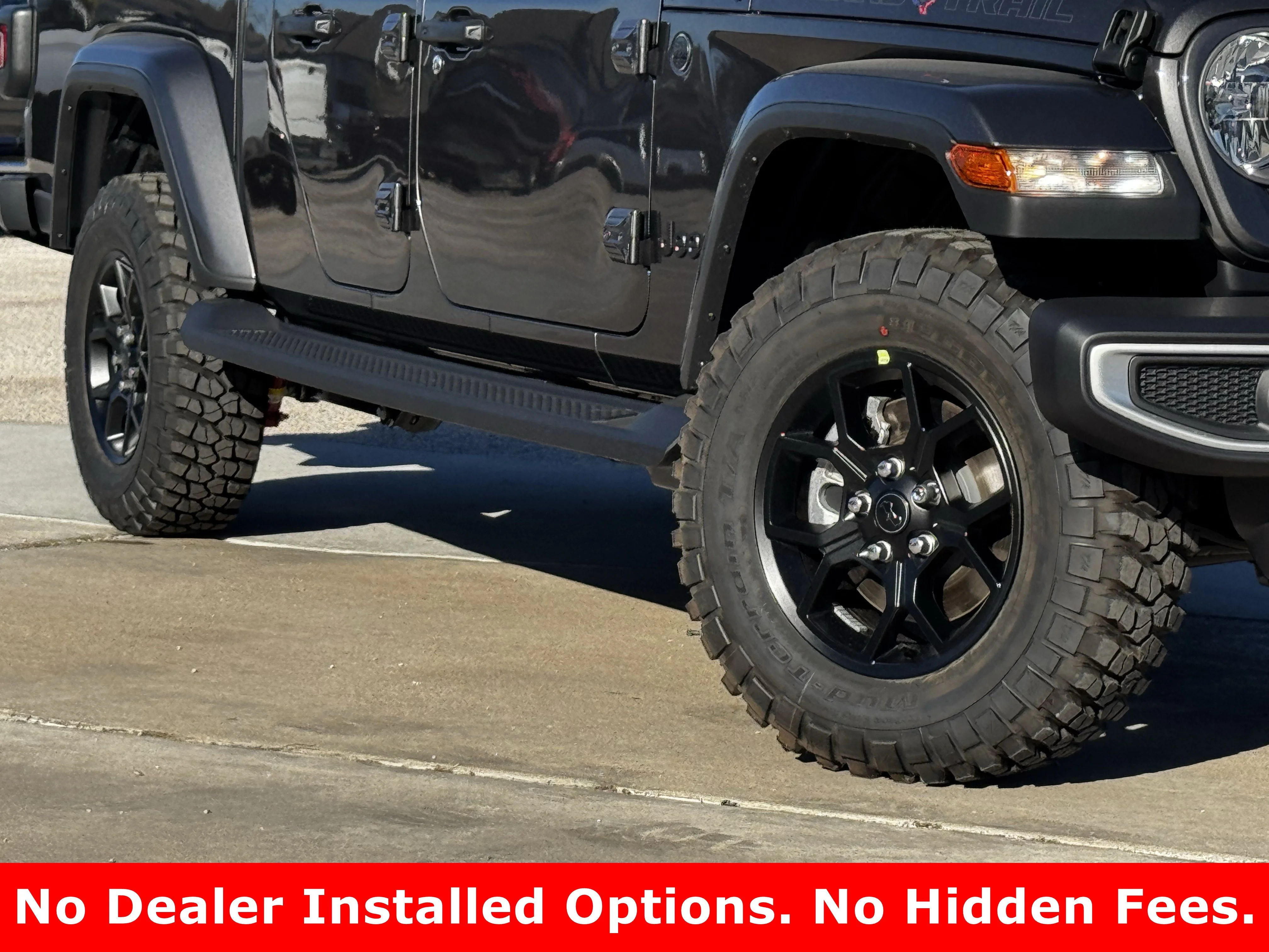 New 2026 Granite Crystal Metallic Clearcoat Jeep Texas Trail image 3