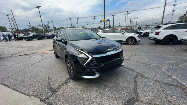 Used 2023 Black Kia EX image 2