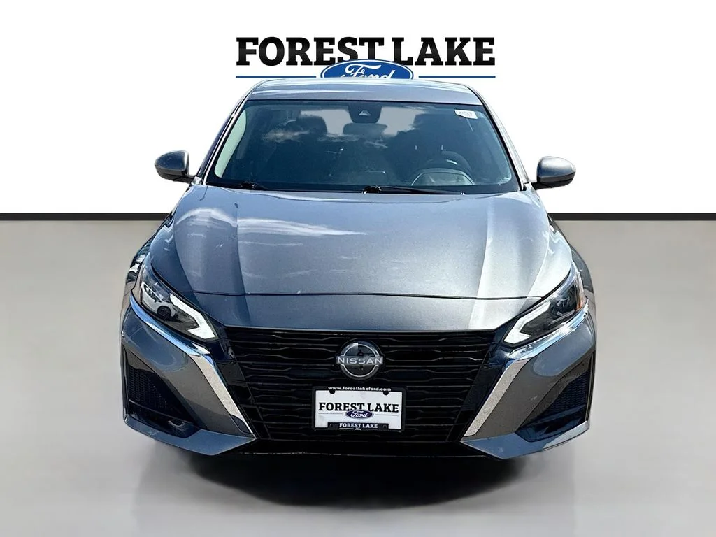 Used 2023 Nissan Altima SV with VIN 1N4BL4DV0PN408269 for sale in Forest Lake, Minnesota