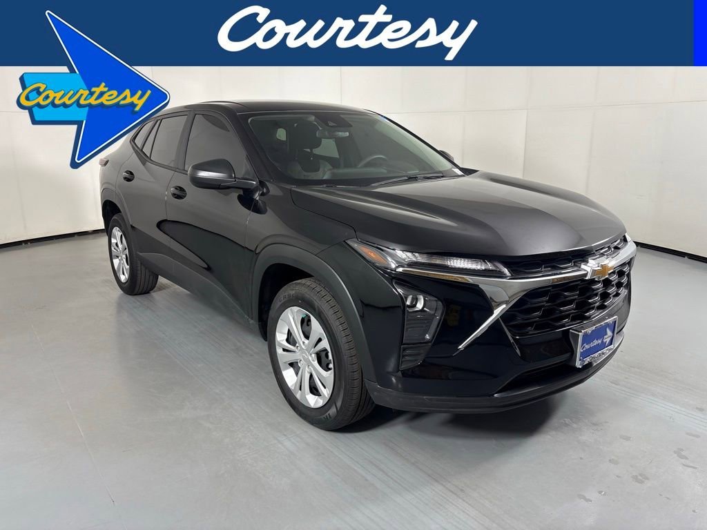 2025 Chevrolet Trax LS