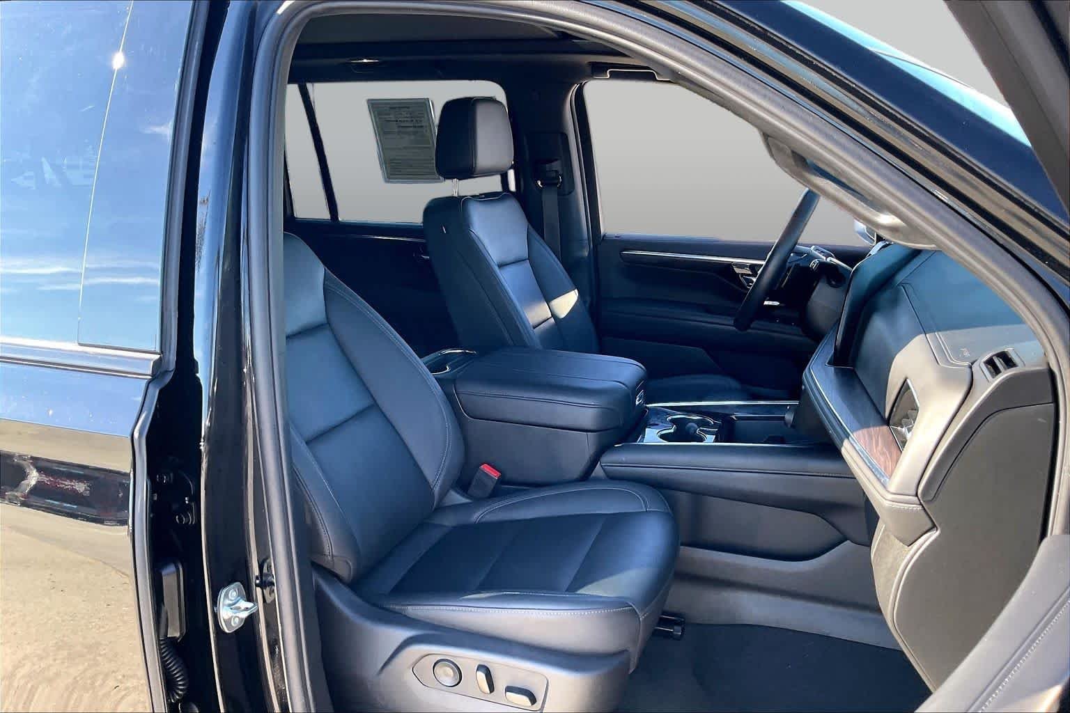 Used 2025 Black Chevrolet Z71 image 9
