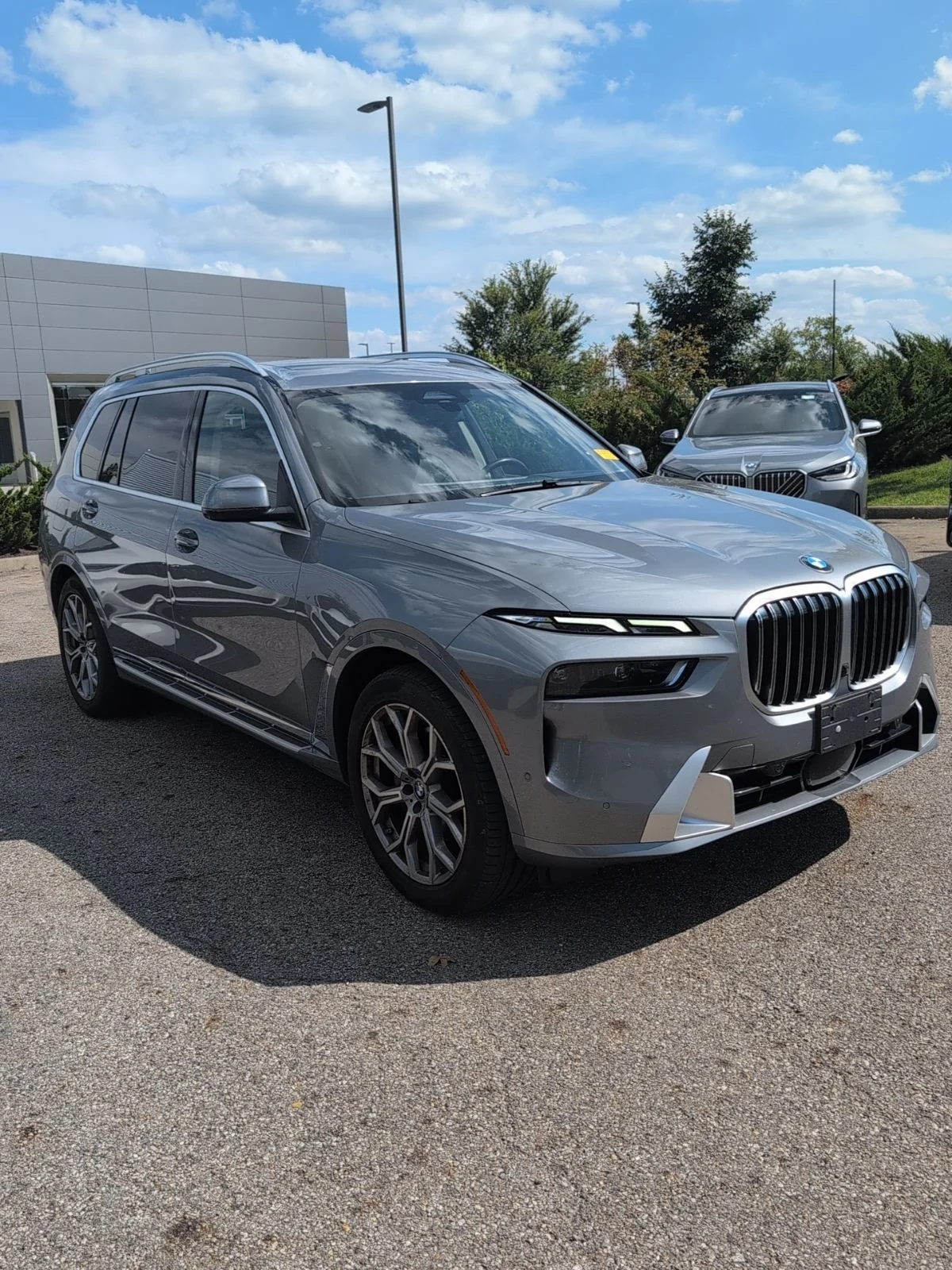 Used 2024 Gray BMW  image 7