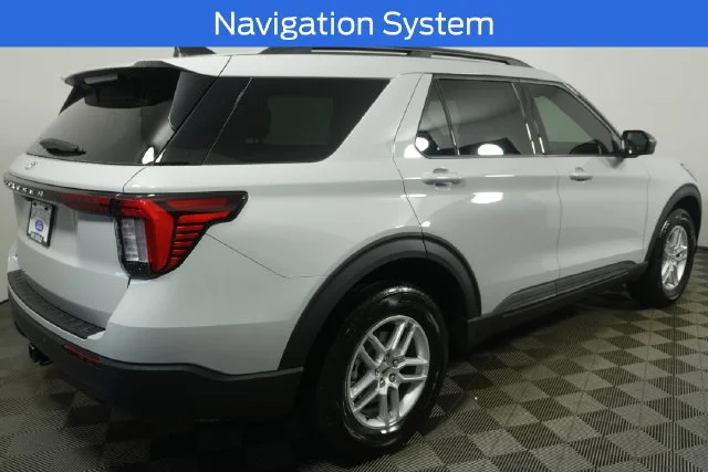 New 2027 Avalanche Gray Ford Active image 3