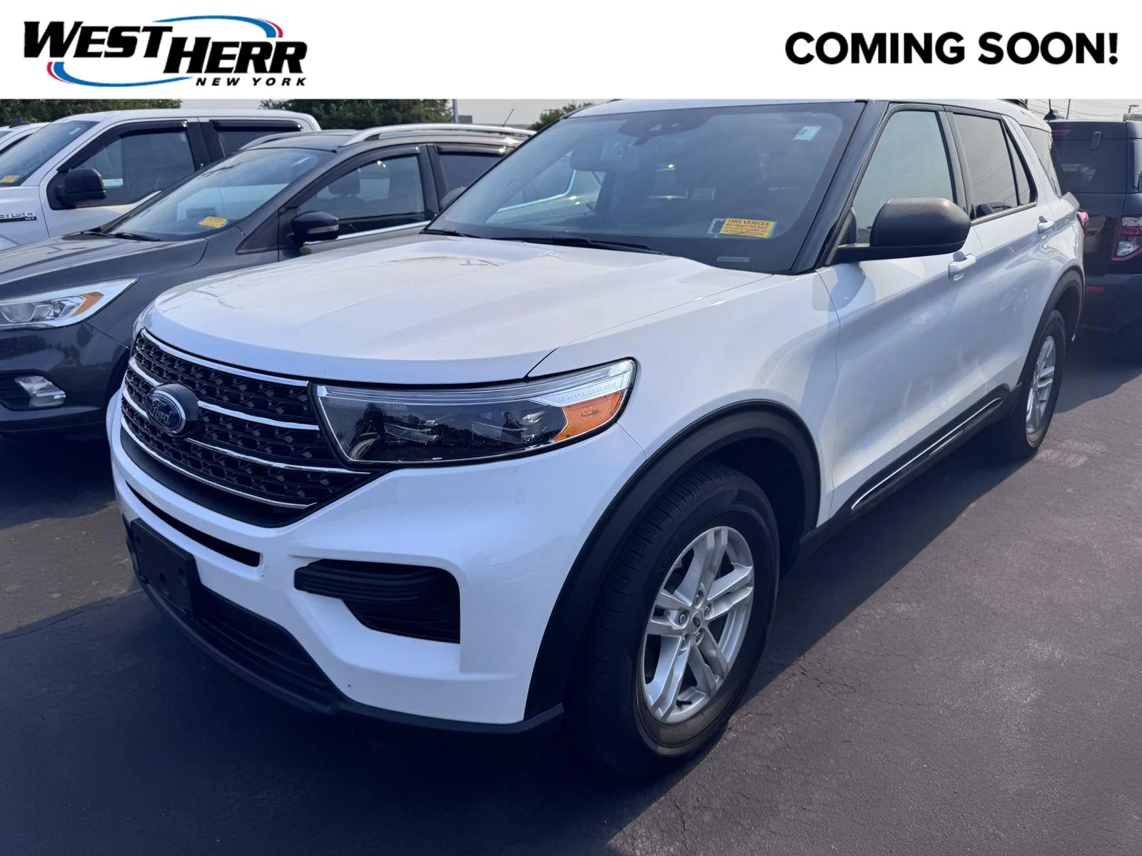 Used 2021 Oxford White Ford XLT image 1