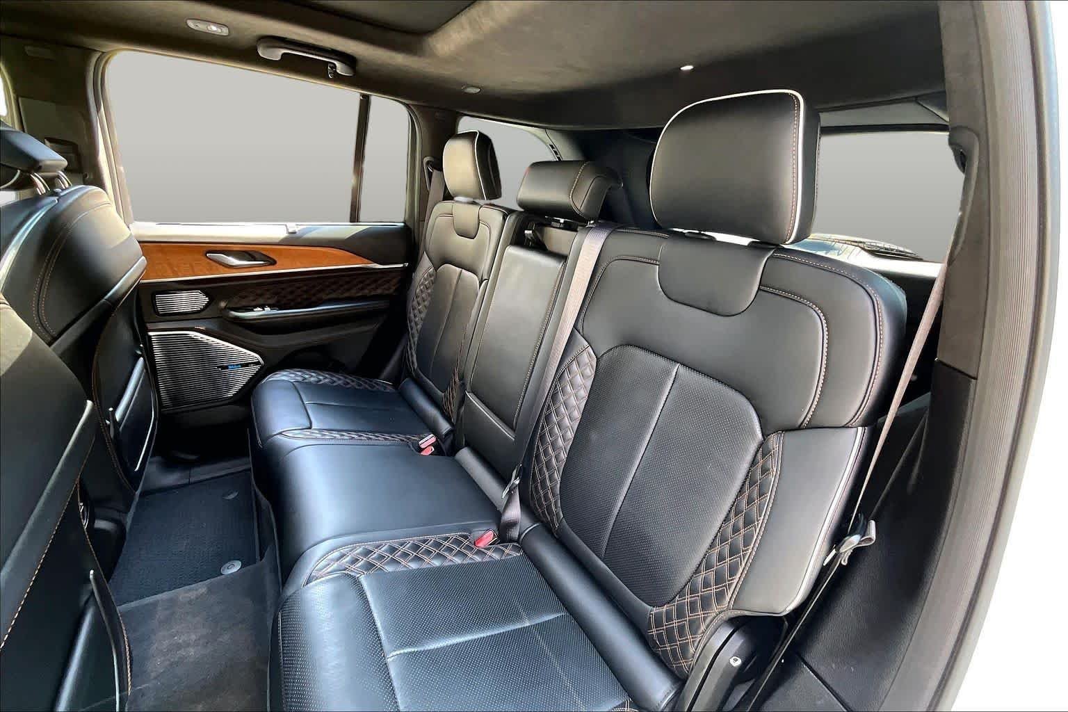 Used 2022 Bright White Clearcoat Jeep Summit image 20