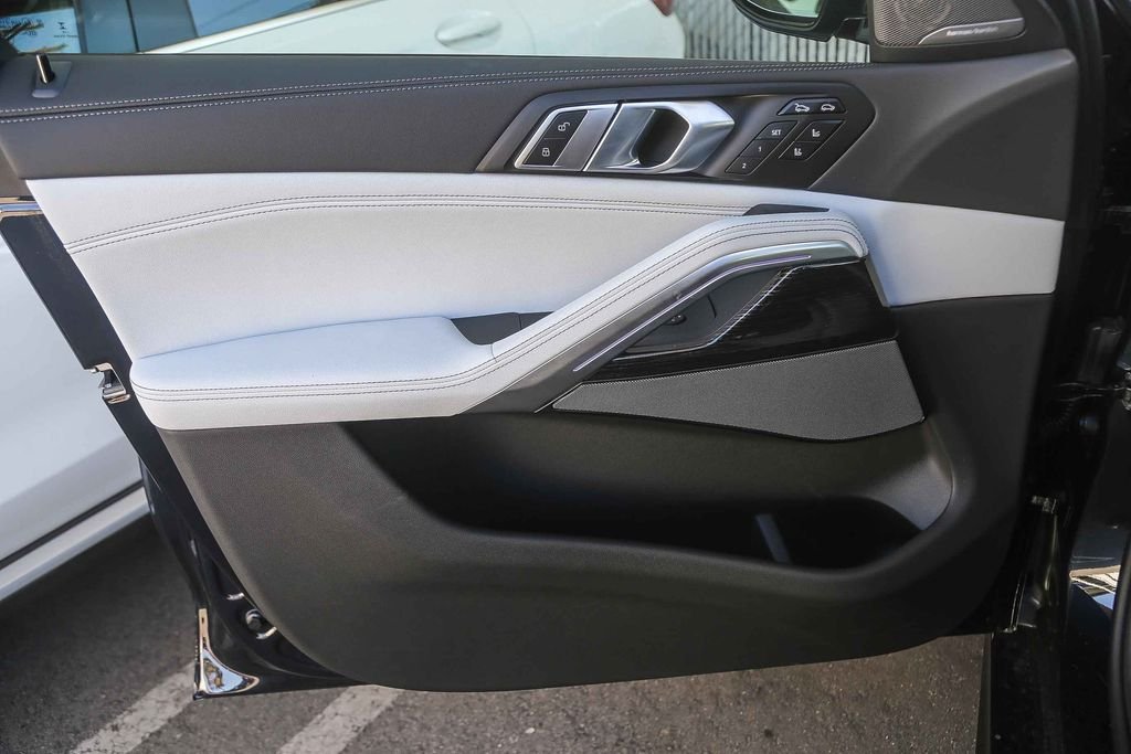 2026 BMW X6 M60i - Photo 17