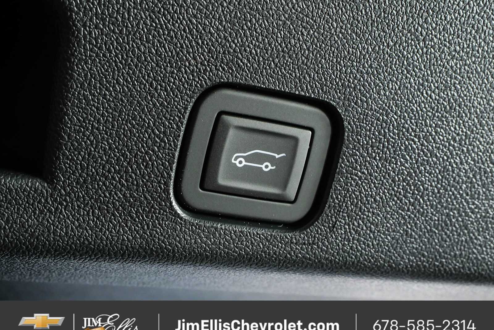 New 2026 Polar White Tricoat Chevrolet RS image 36
