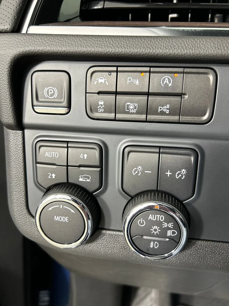Used 2025 Blue Chevrolet Premier image 14