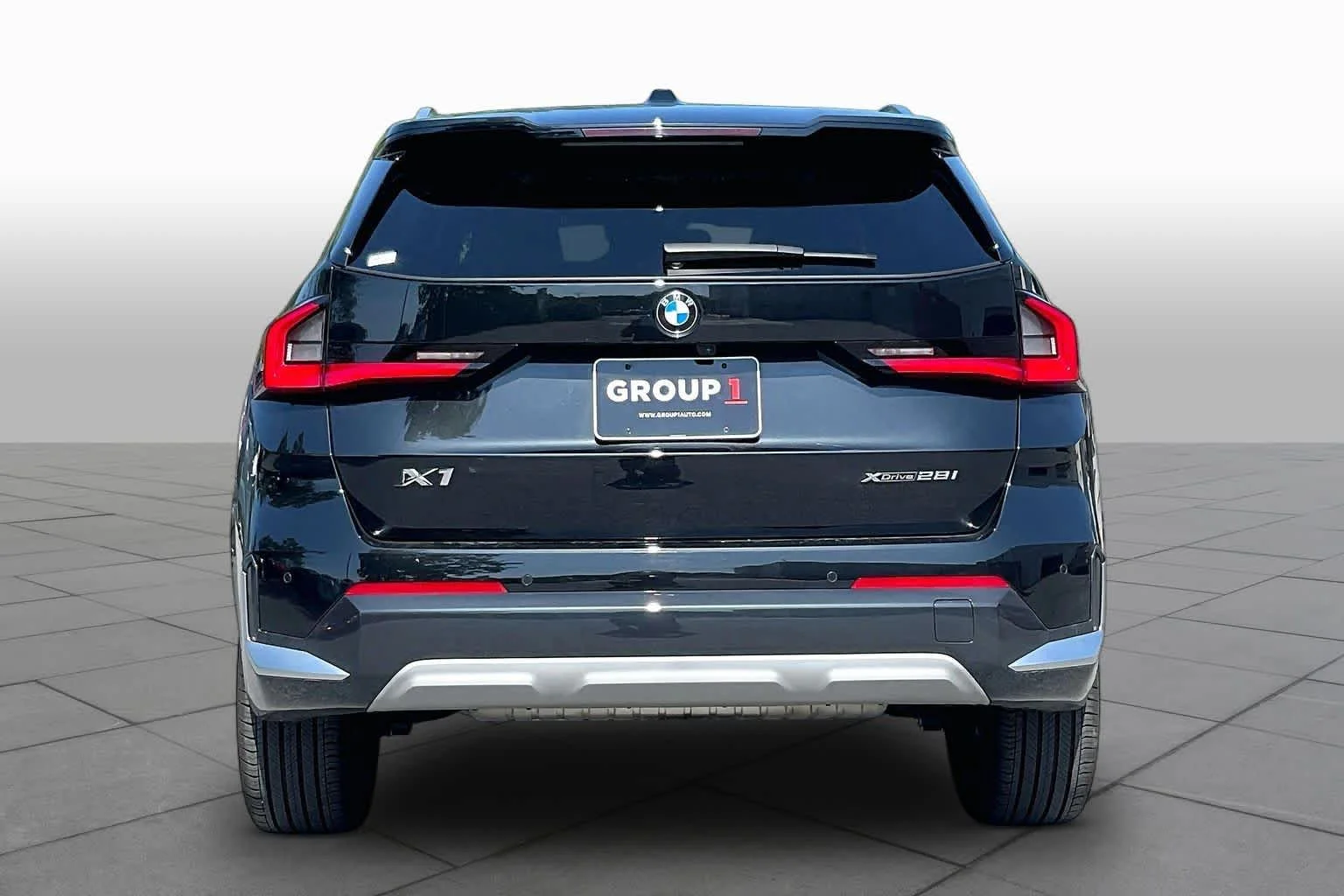 Used 2025 Black Sapphire Metallic BMW xDrive28i image 4