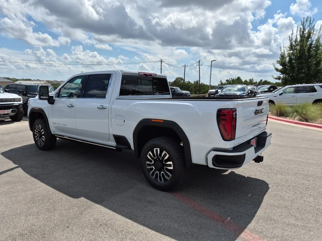 New 2026 Glacier White Tricoat GMC Denali Ultimate image 7